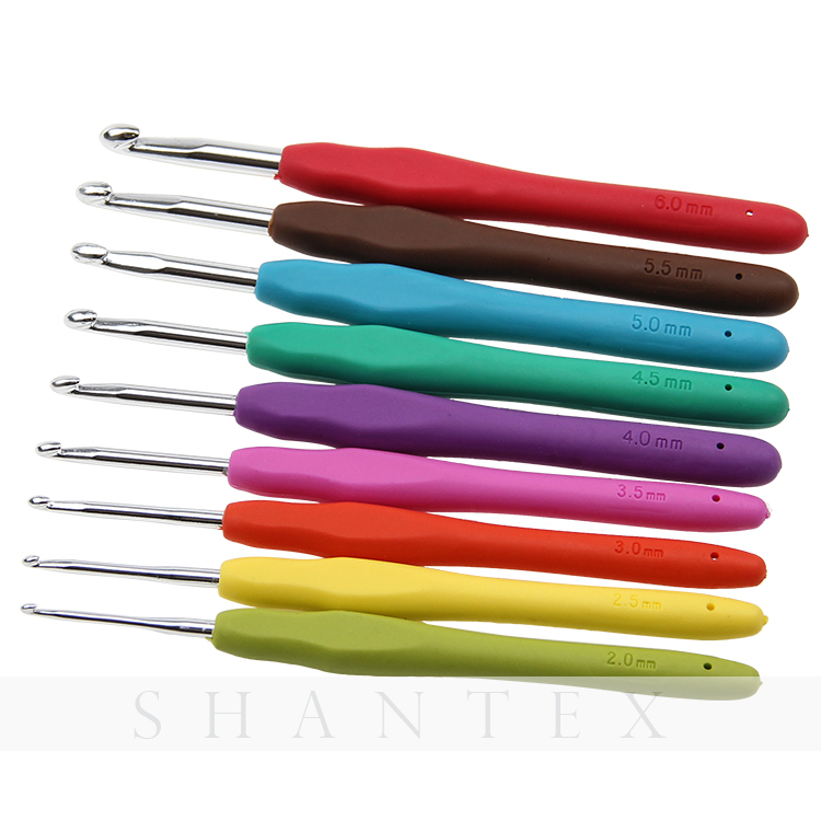 Ergonomic Soft Handle Grip Crochet Hook Set with PVC Case for Knitting And Weaving 